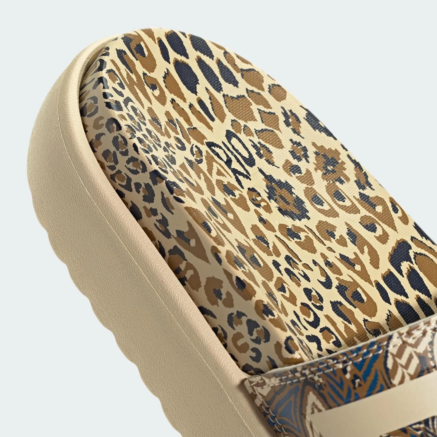 adidas Unisex-Adult Adilette Platform Slide Sandal