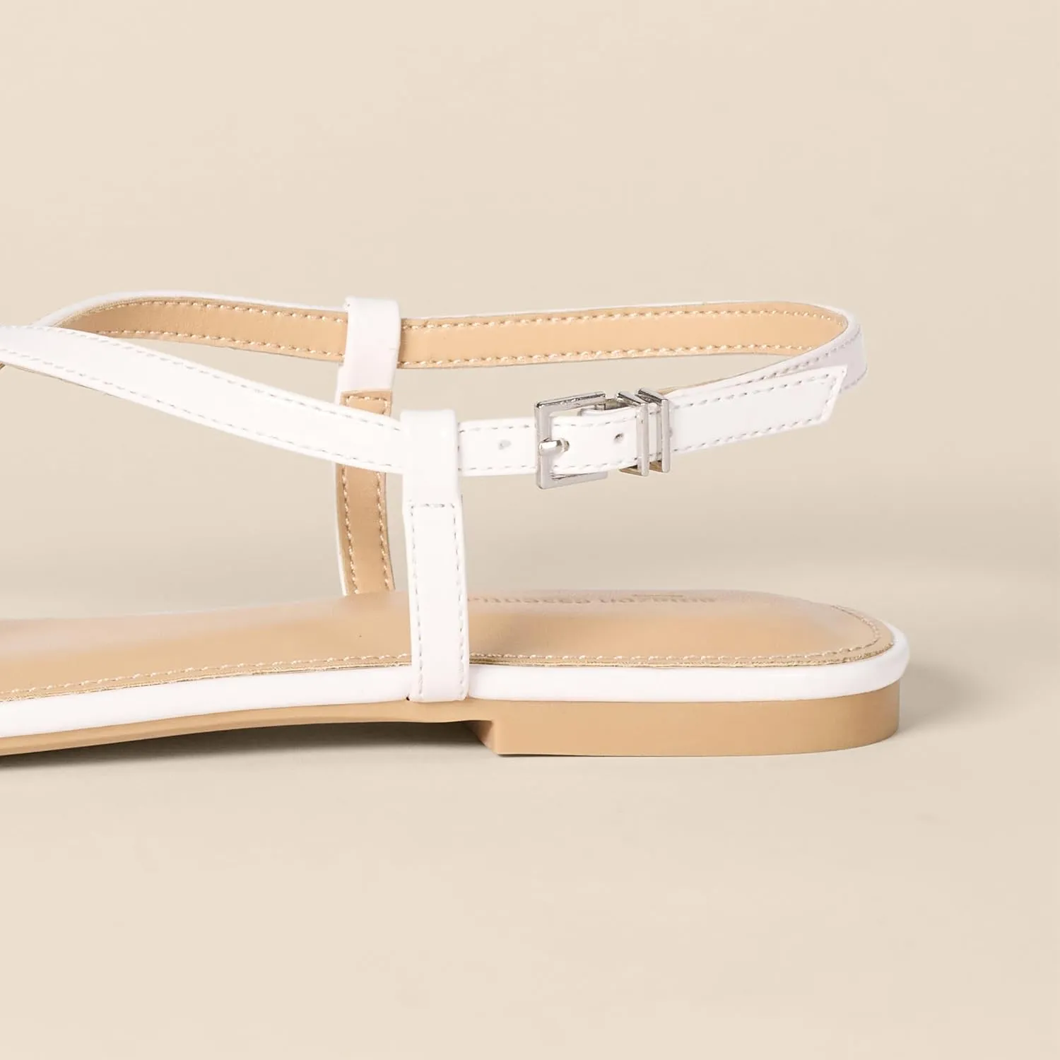 Amazon Essentials Women's Flat Strap Sandals