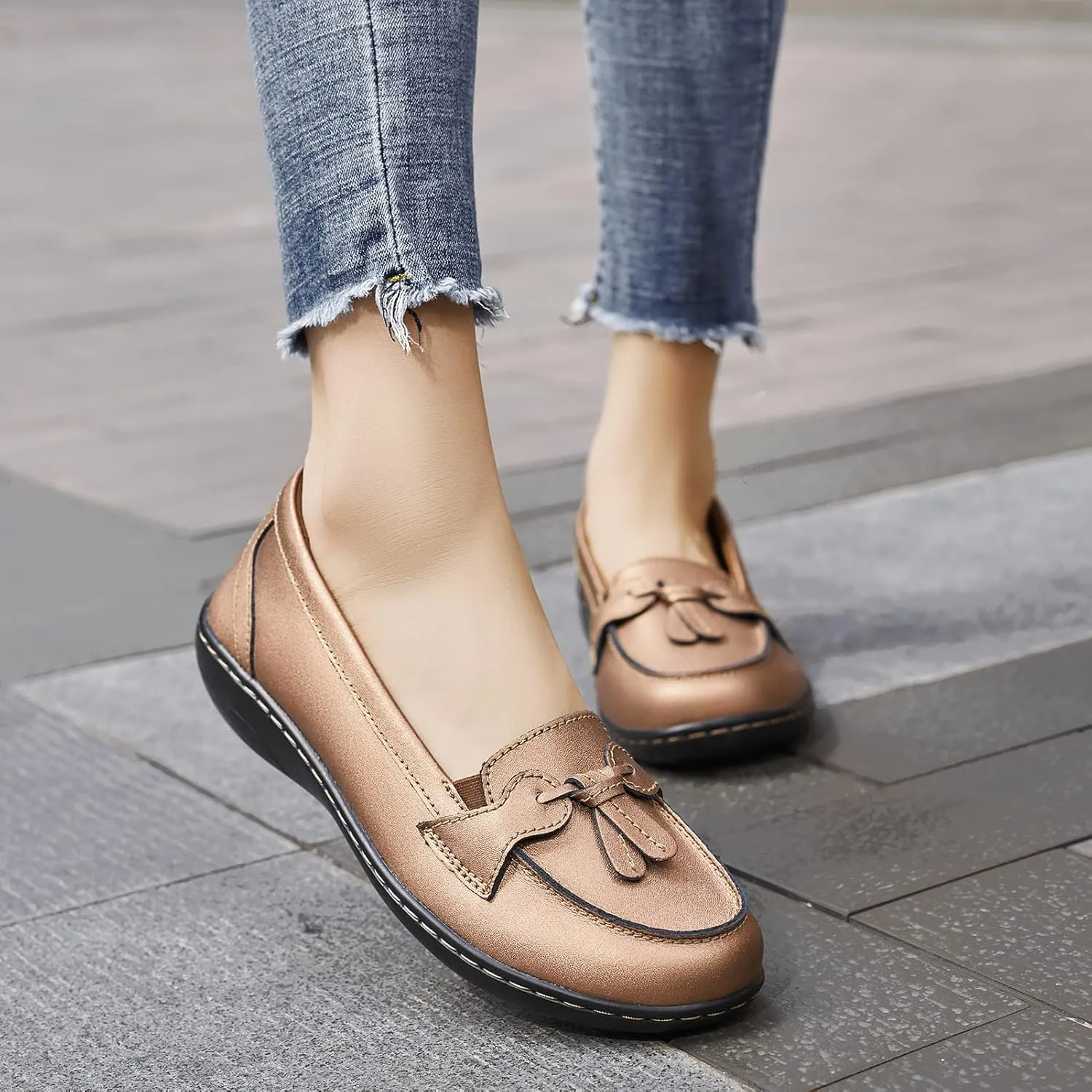 Artisure Women's Classic Comfort Leather Loafers Casual Slip-Ons Stylish Tassel Dress Shoes Cute Work Office Flats Everyday Walking Shoes