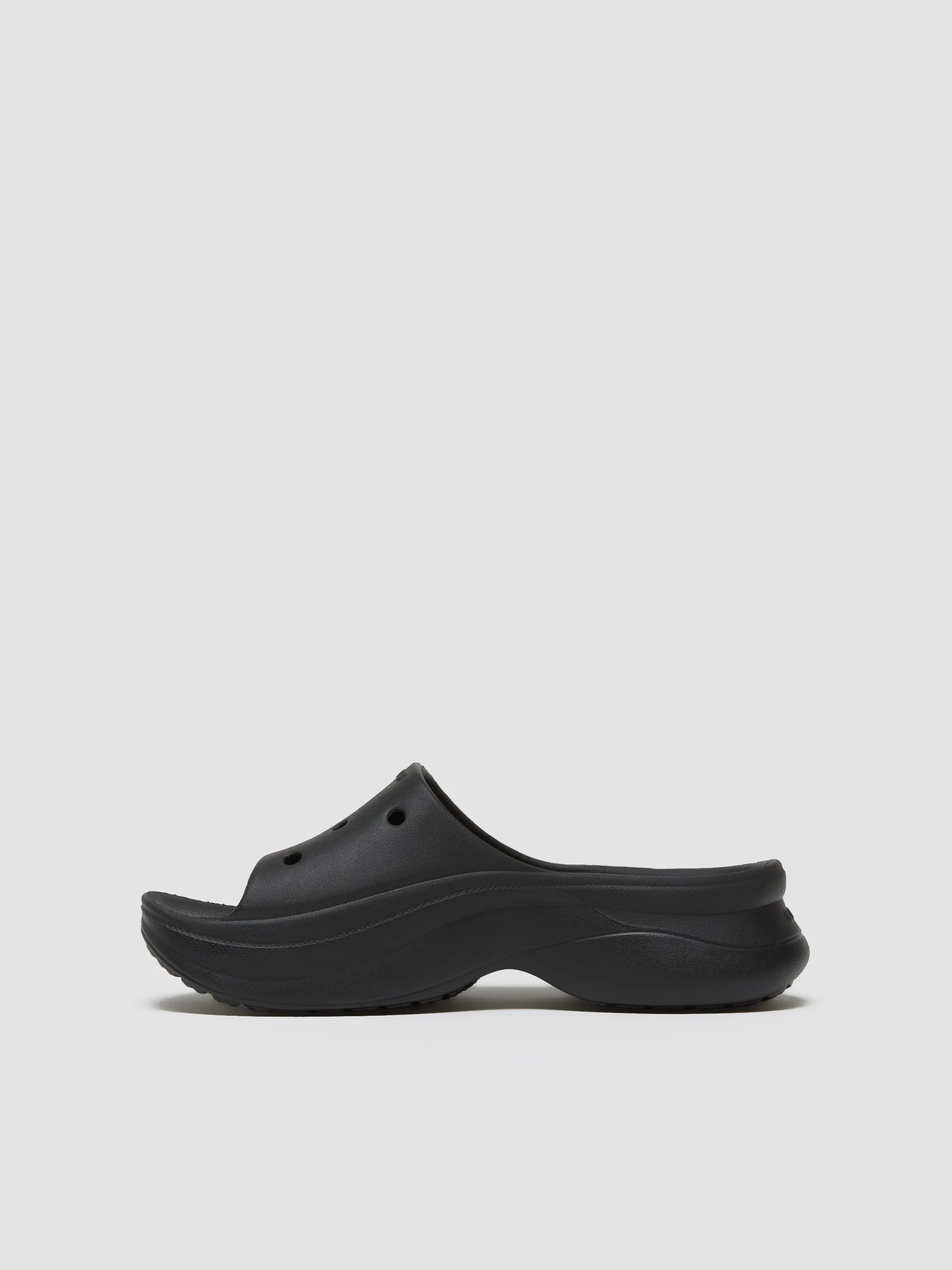 Bae Slide in Black
