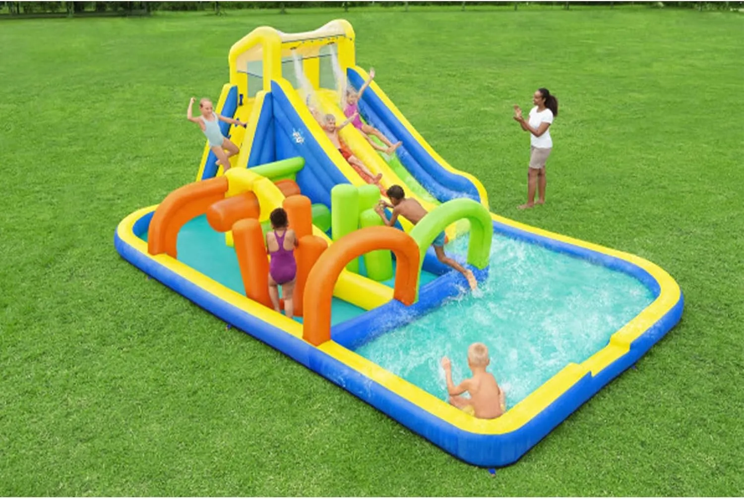 Bestway H2OGO! AquaRace Kids Inflatable Outdoor Water Park with Dual Slides, Built-in Sprayer, Splash Pool, Storage Bag, & Air Blower for Quick Setup