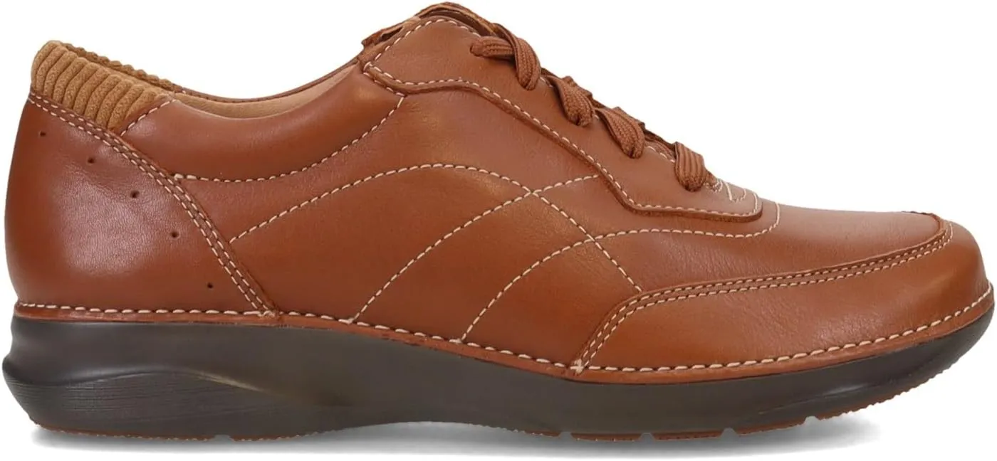 Clarks Women's Appley Tie Oxford