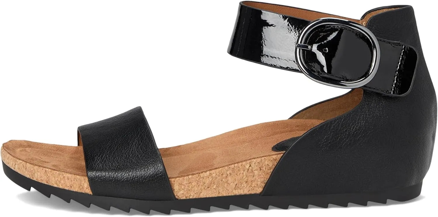 Eurosoft by Sofft Women's Ginney Flat Sandal