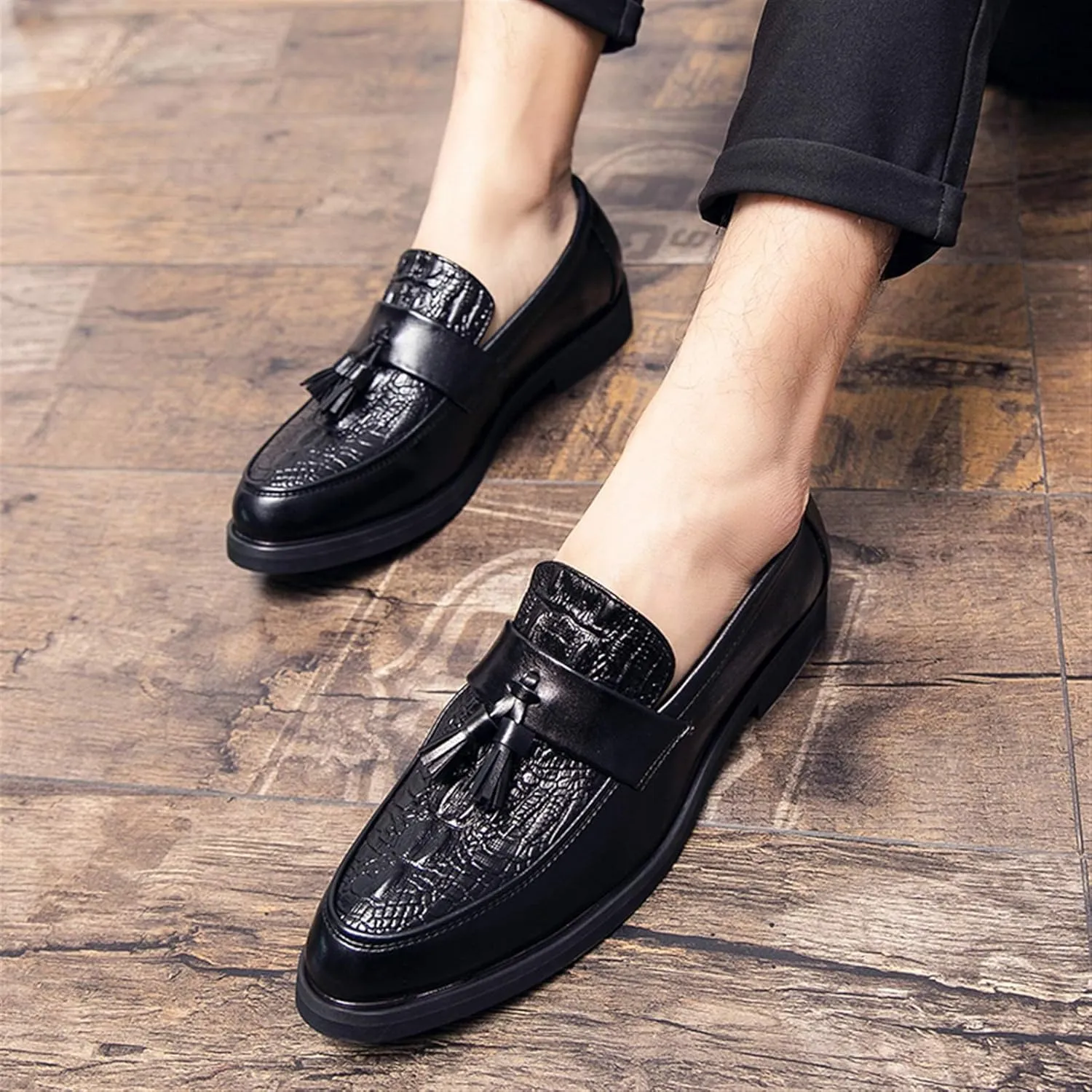 Fashion Burnished Crocodile Embossed Loafers for Men Slip-on Tassel Shoes Faux Leather Round Toe Block Heel Anti-Slip Casual
