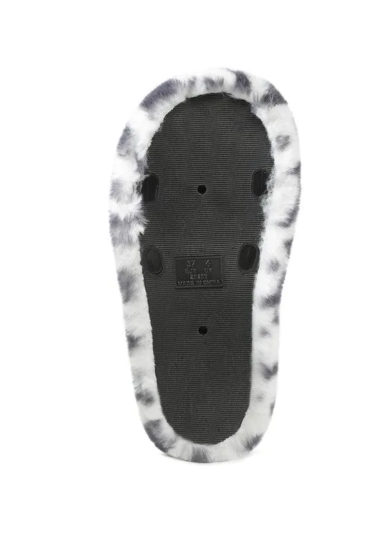 FURRY ZEBRA FLAT SLIDES