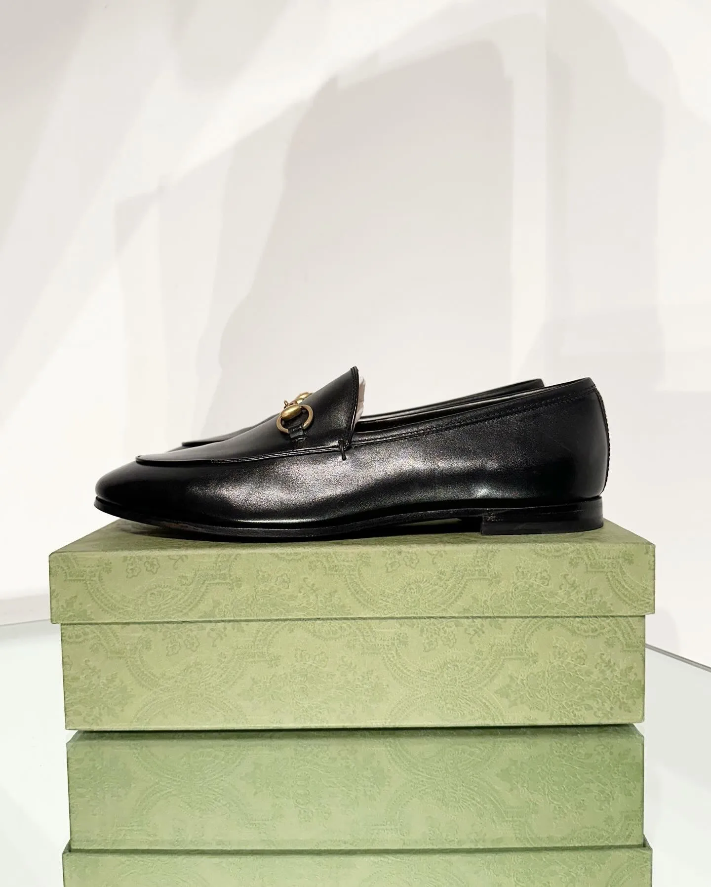 GUCCI Horsebit Black Leather Slip-On Loafers