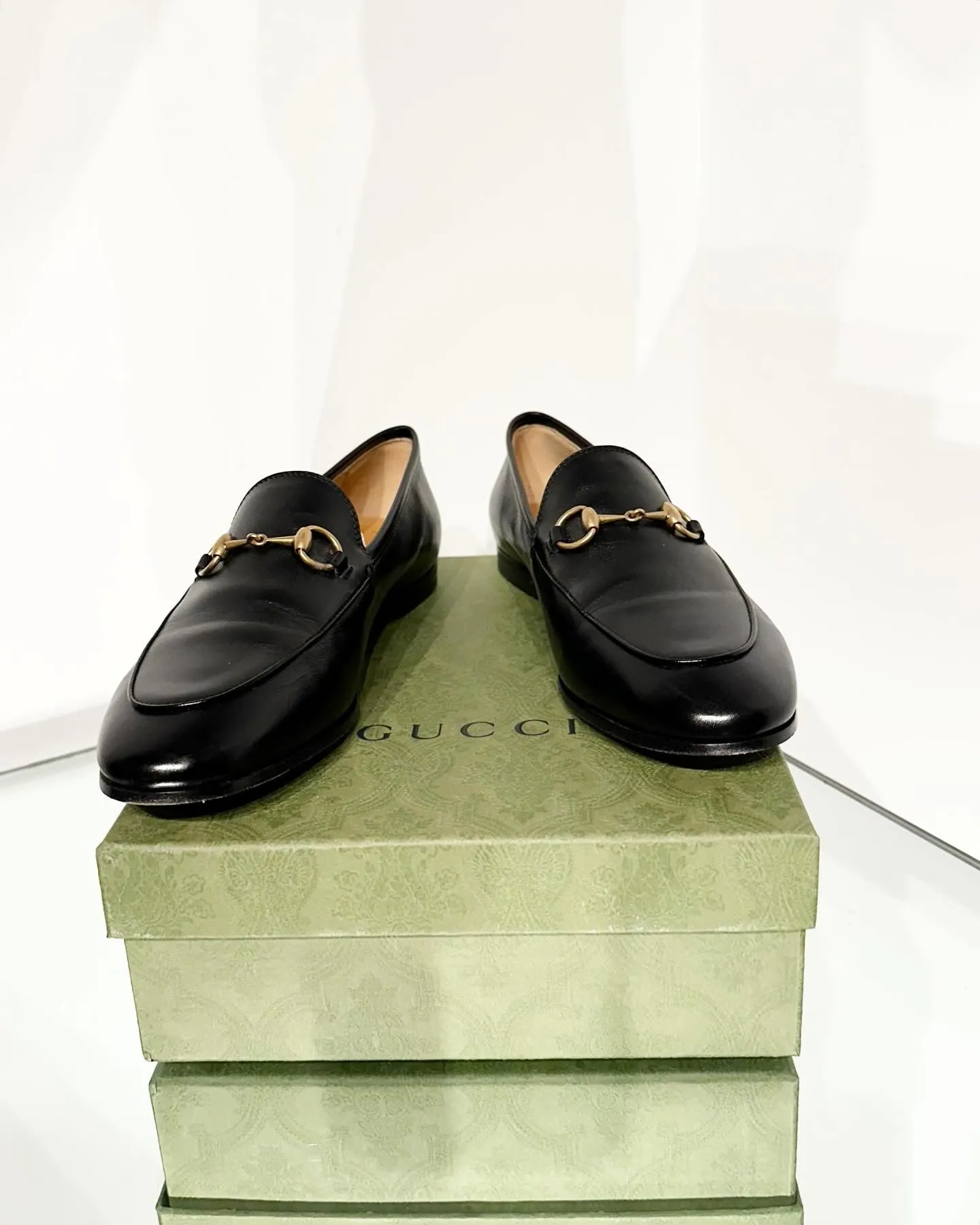 GUCCI Horsebit Black Leather Slip-On Loafers