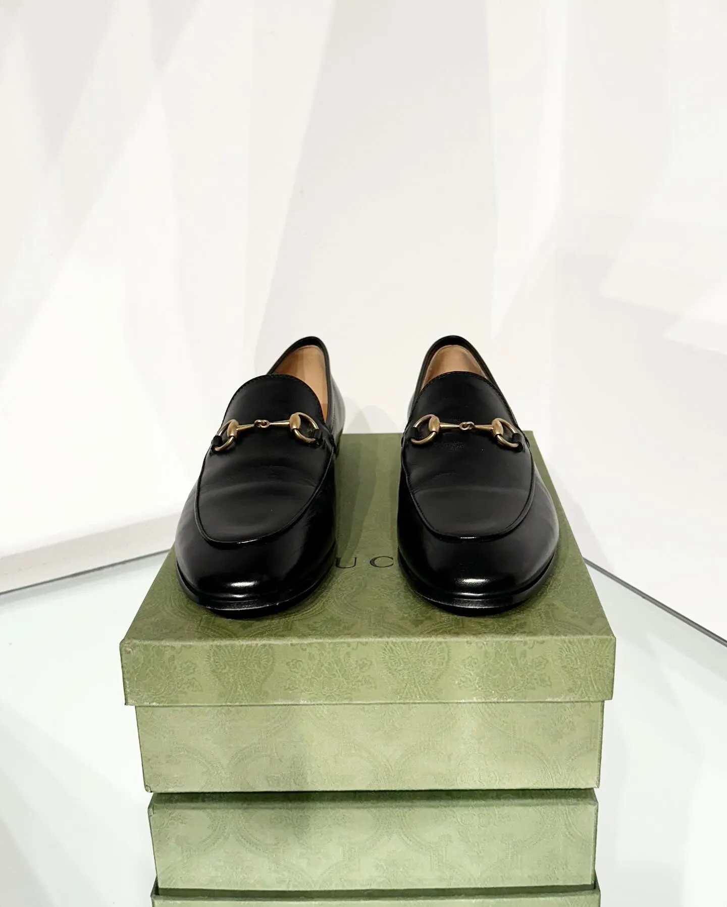 GUCCI Horsebit Black Leather Slip-On Loafers