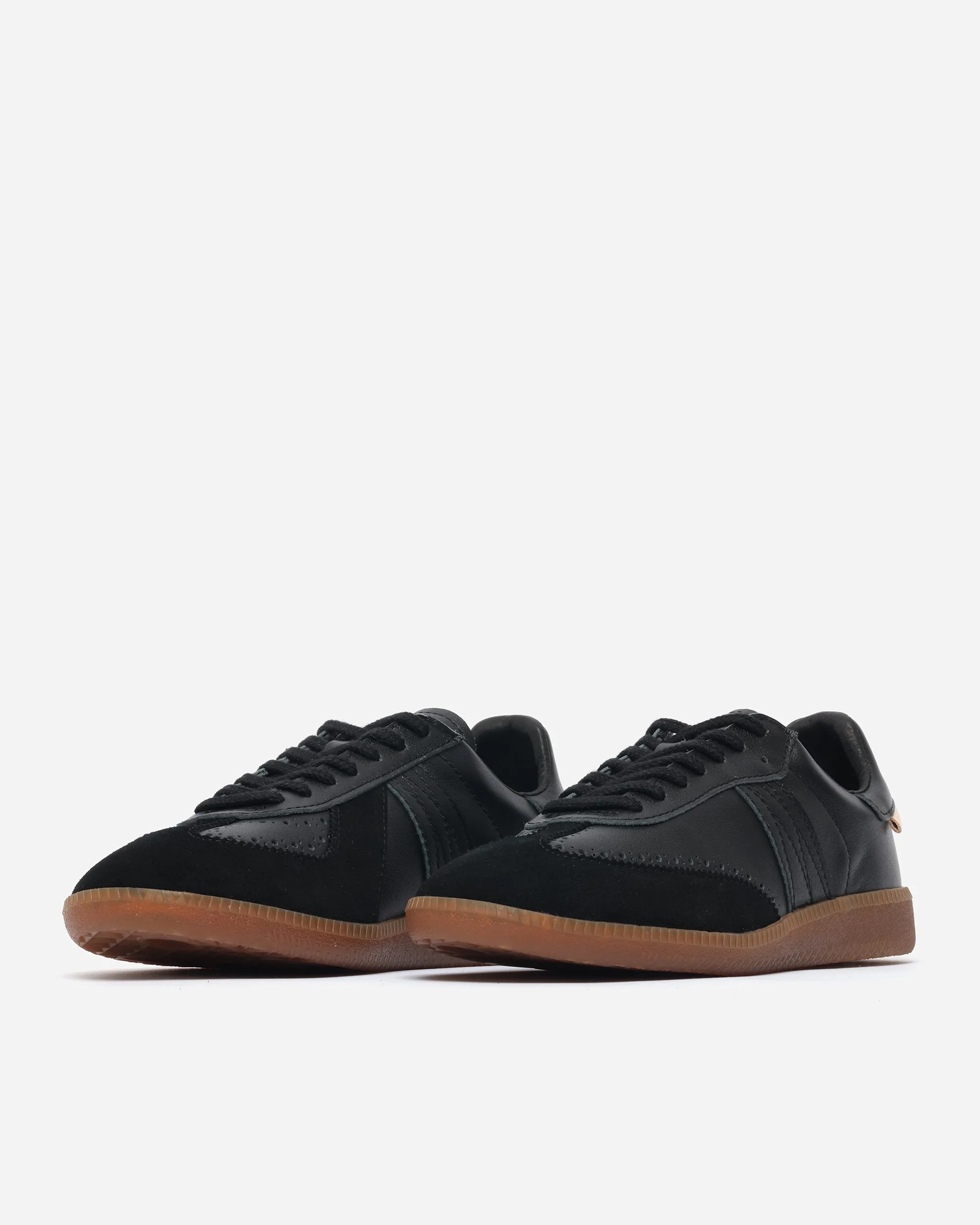 Hender Scheme citizen trainer