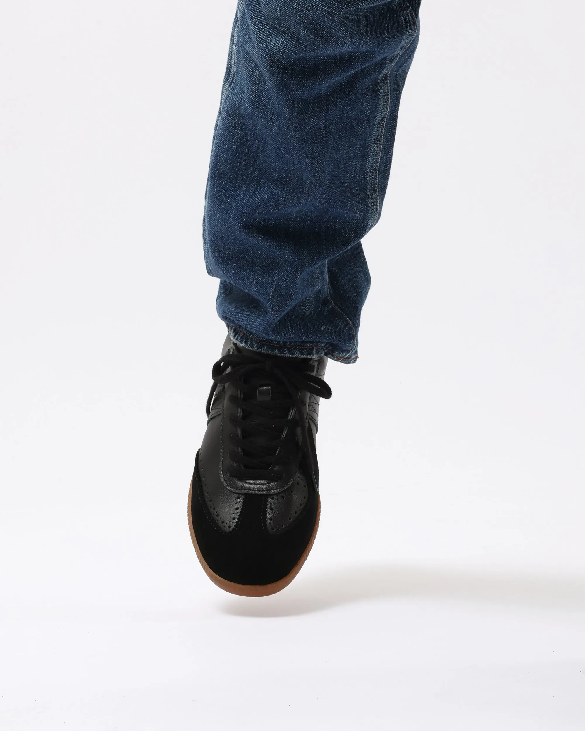 Hender Scheme citizen trainer