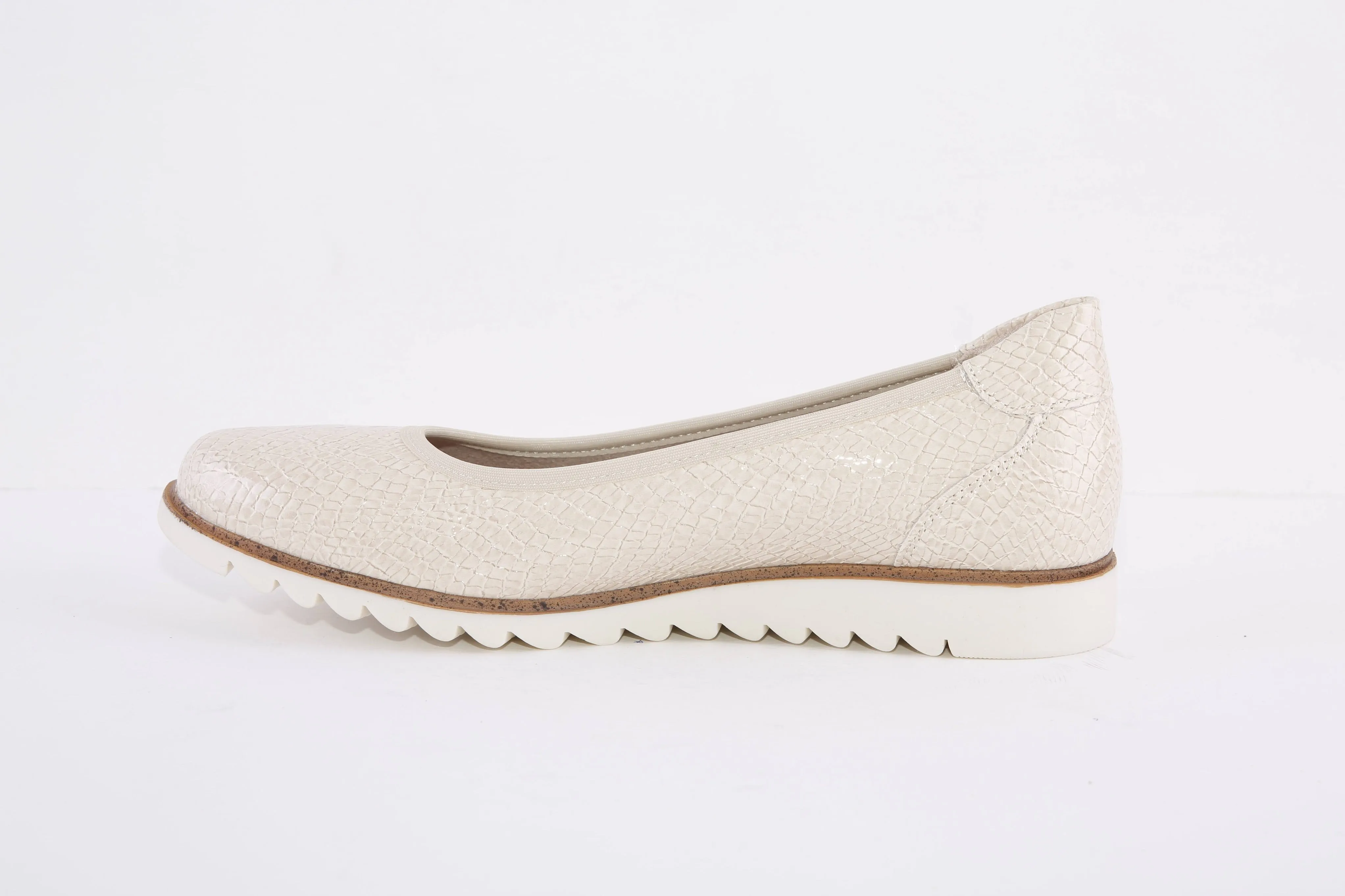 LUNAR - FLB002 FULTON-FLAT FASHION POMP - BEIGE