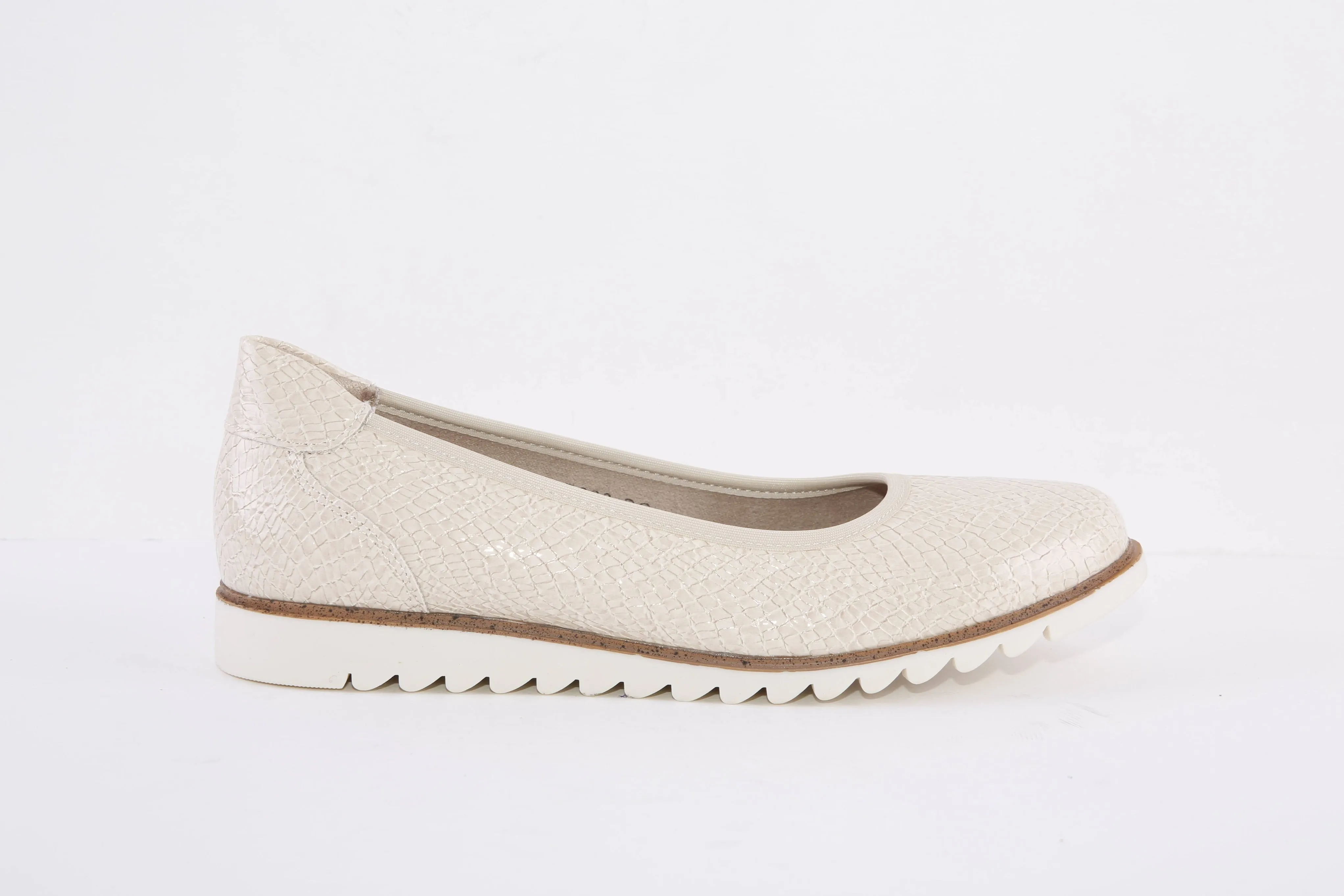 LUNAR - FLB002 FULTON-FLAT FASHION POMP - BEIGE