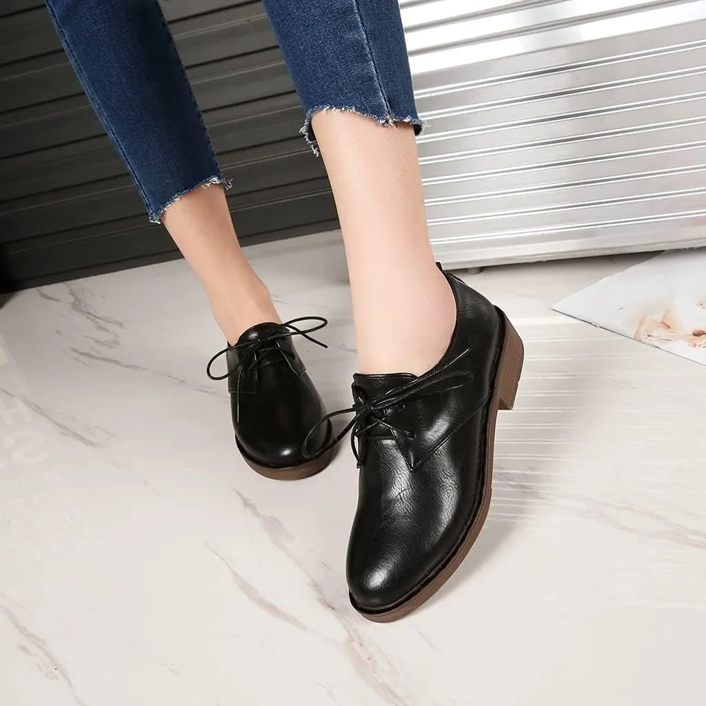 MIOKE Women's Classic Flat Saddle Oxford Shoes Lace Up Wingtip Perforated Low Heel Vintage School Brogues