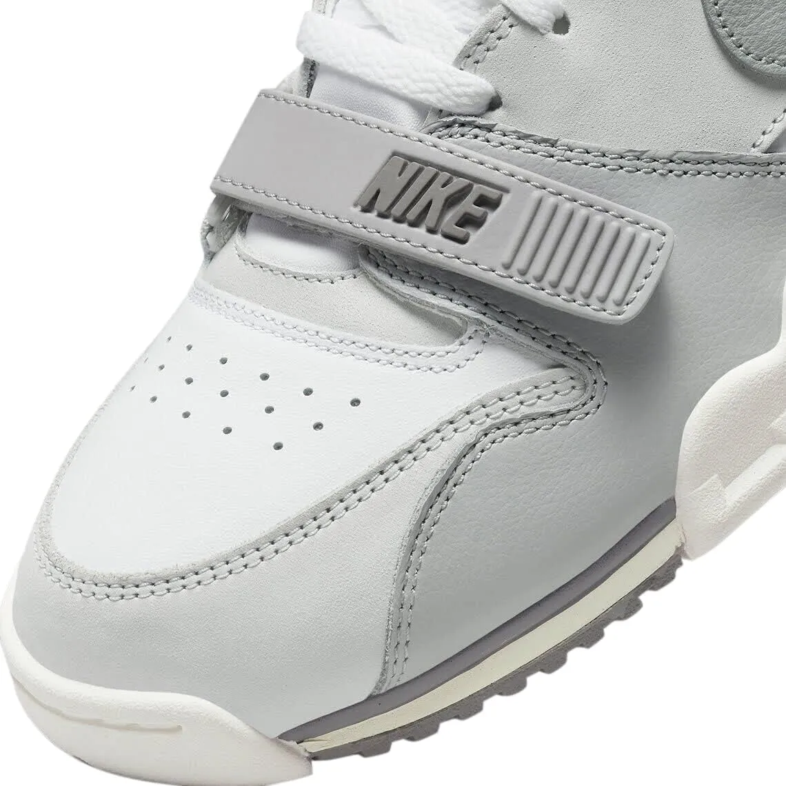 Nike Mens Air Trainer 1 Basketball Shoes