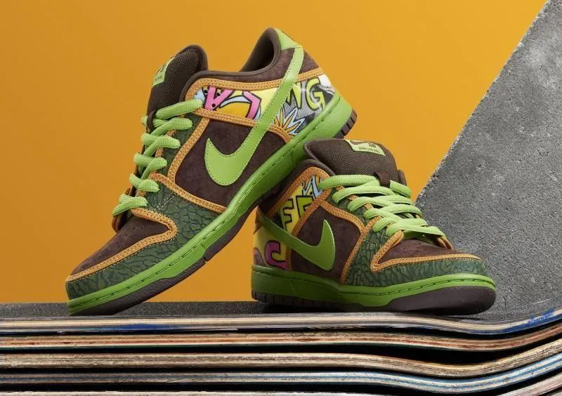 Nike SB Dunk Low De La Soul (2015)