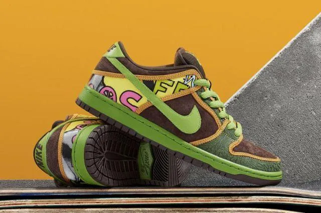 Nike SB Dunk Low De La Soul (2015)