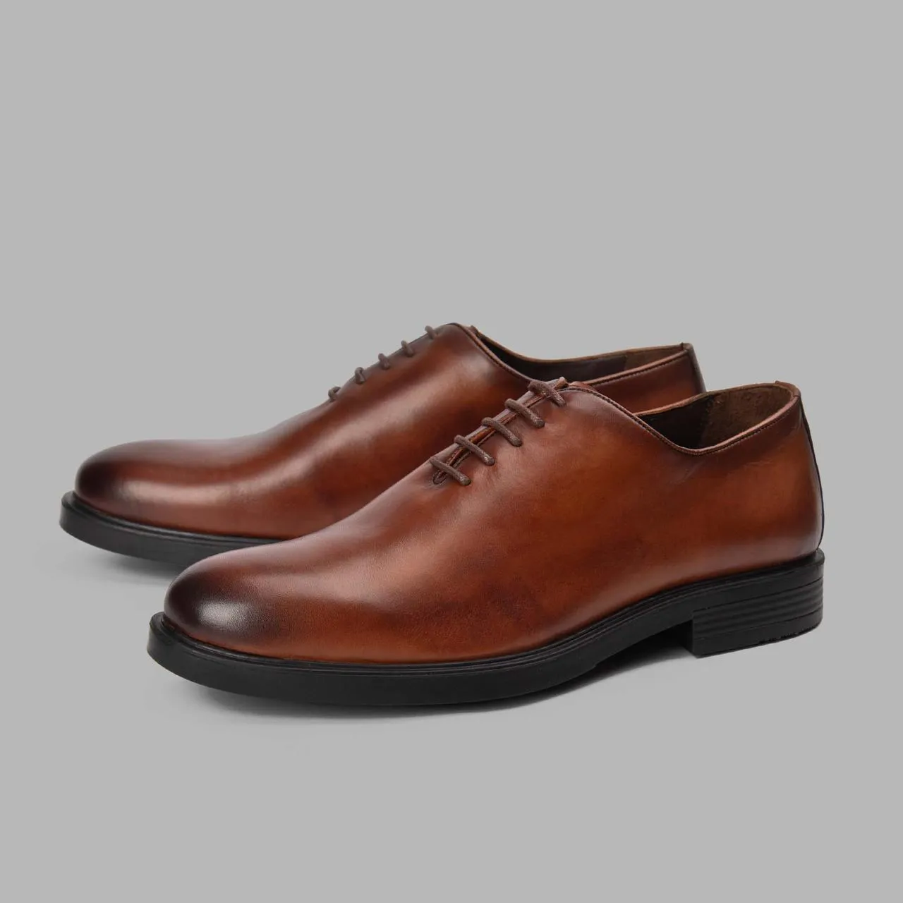 Oxford Whole Cut Shoes