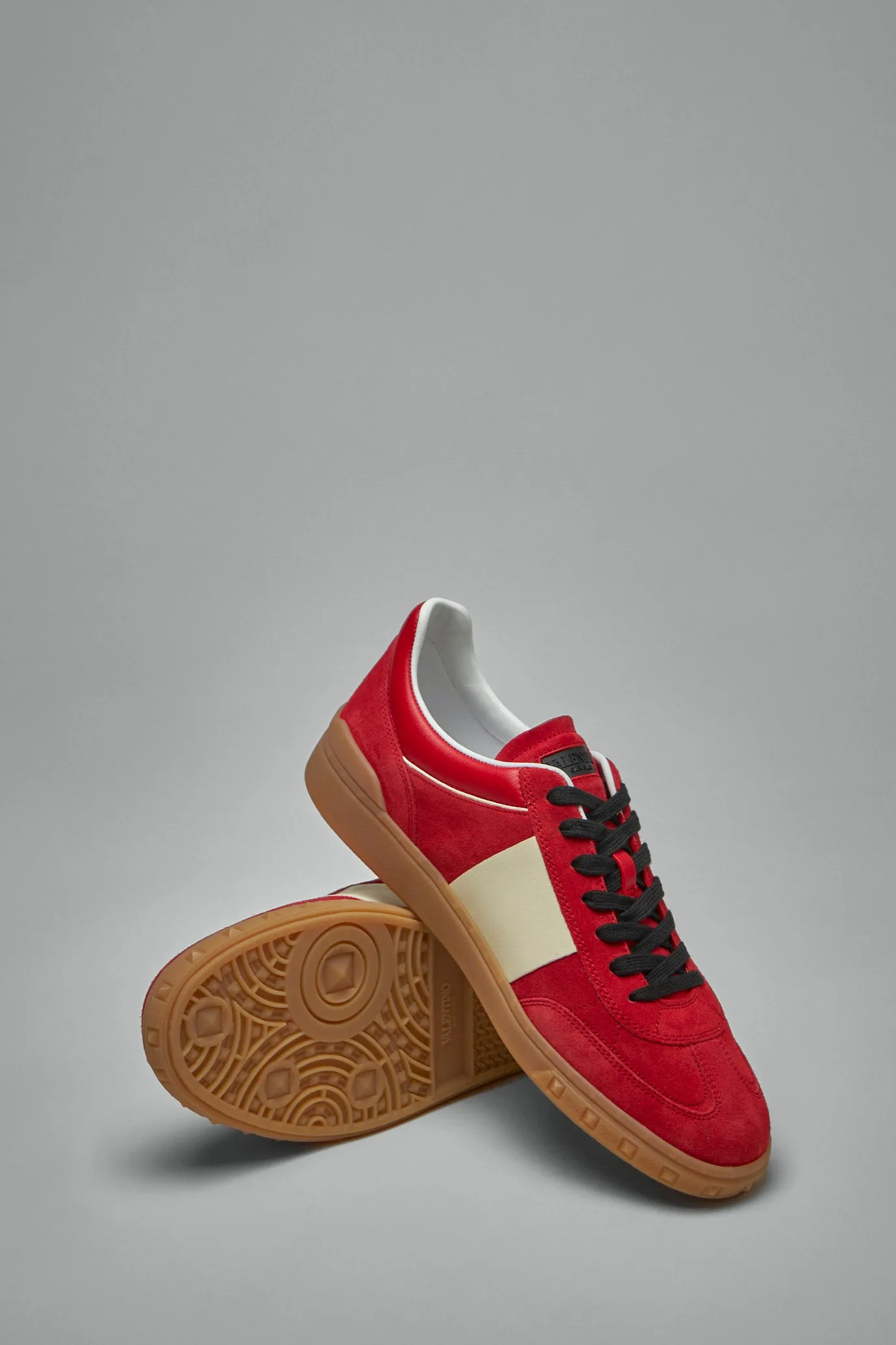Upvillage Low Top Trainer