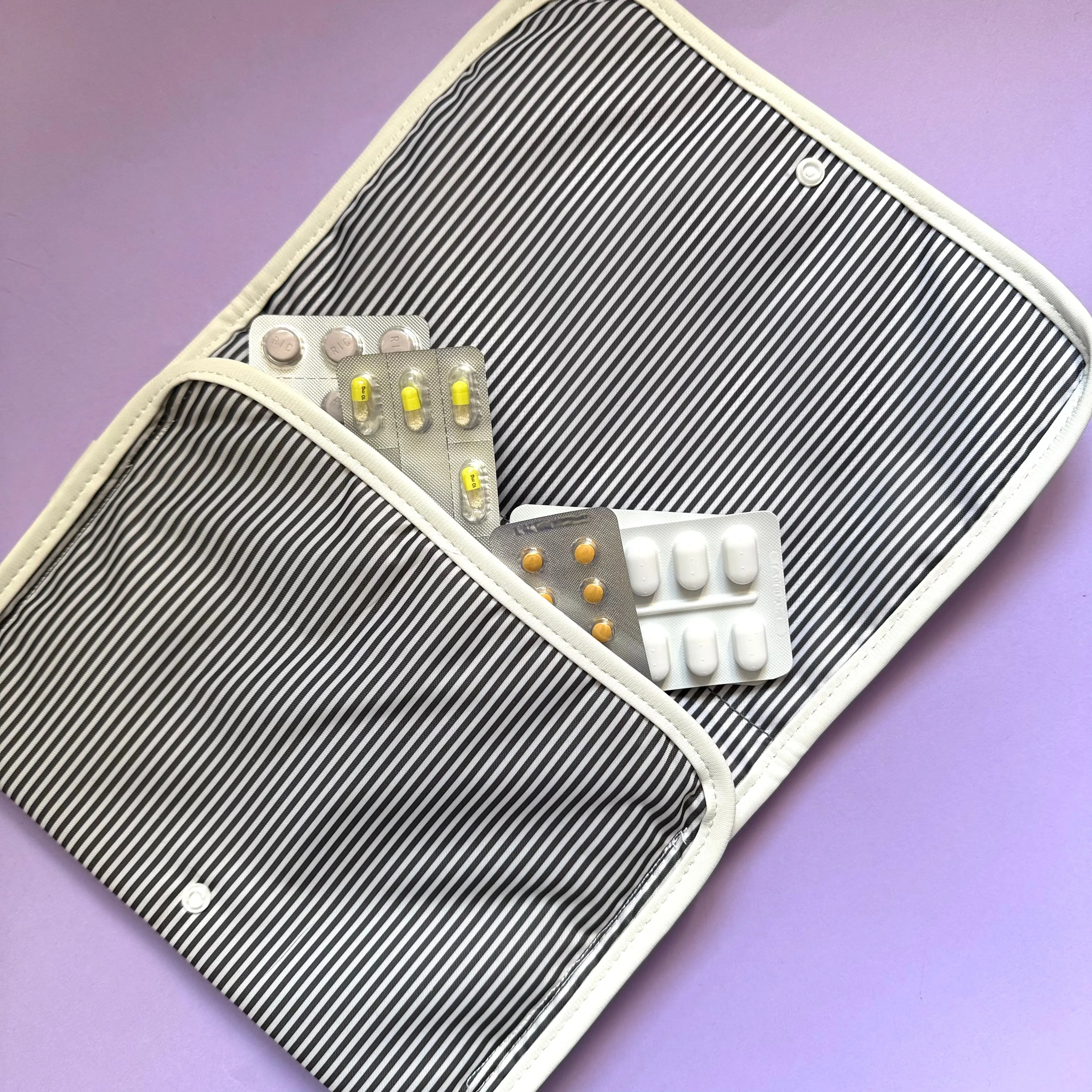Versatile padded pouch