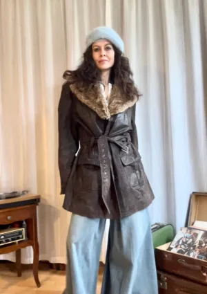 Vintage leather coat with padded lining XL