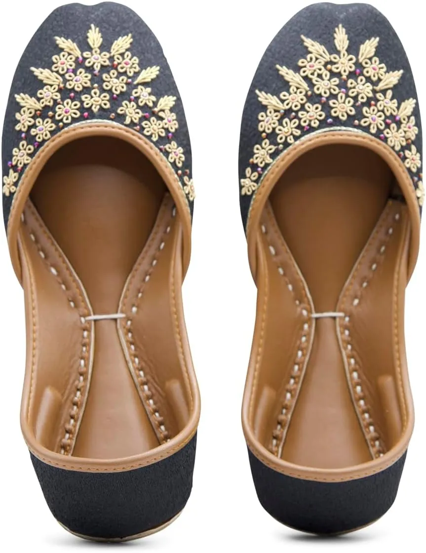 Women’s Traditional Handmade Jutti Khussa